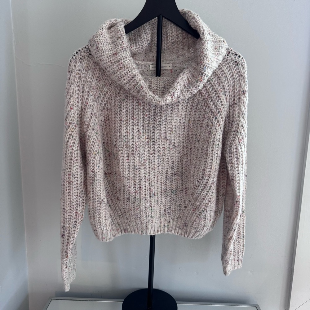 Moon & Madison Cream Speckled Knit Sweater Cowl Neck Cozy‎ Size M
